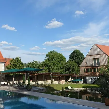 Hotel Romantik Zum Klosterbraeu 4*