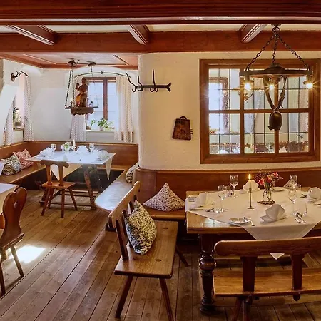 Hotel Romantik Zum Klosterbraeu 4*