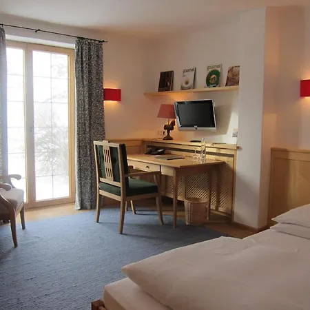 Hotel Romantik Zum Klosterbraeu 4*