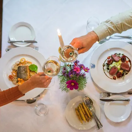 Romantik Zum Klosterbraeu 호텔