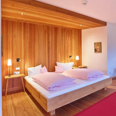 Hotel Romantik Zum Klosterbraeu 4*