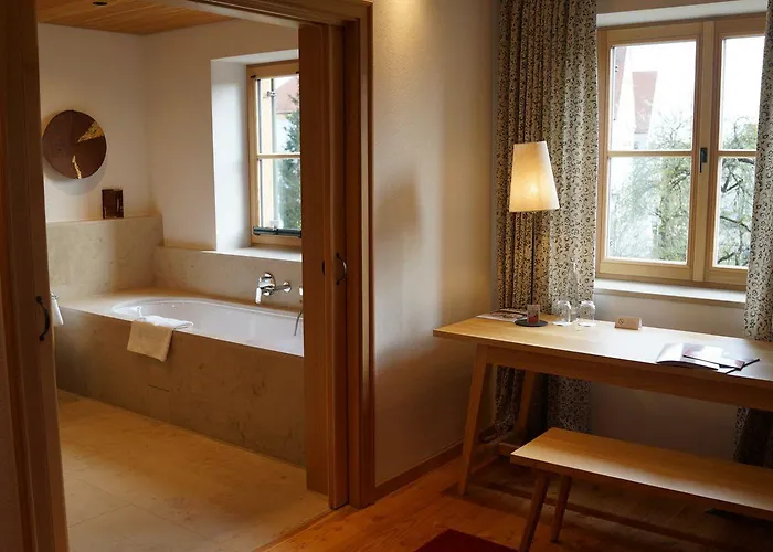 Hotell Romantik Zum Klosterbraeu 4*